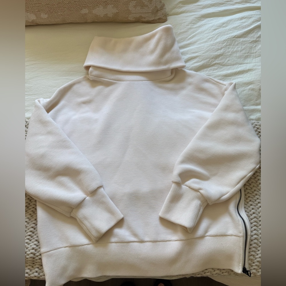 Truth by Republic Cozy Cream Turtleneck Sweatshirt with zipper side detail large